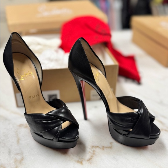Christian Louboutin Volpi 150mm
(Worn Once) (Authentic) - Picture 8 of 8